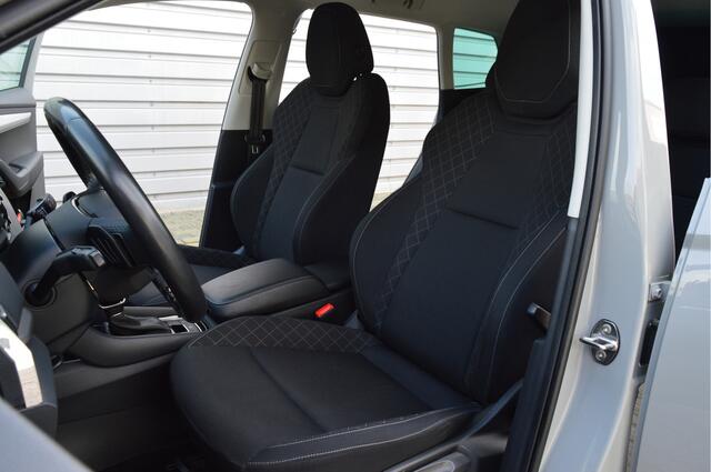 Skoda Karoq 1.5 TSI ACT Business Edition O.a: Trekhaak, PDC, Cruise, Clima, Navi, Carplay, Etc. All-in prijs!