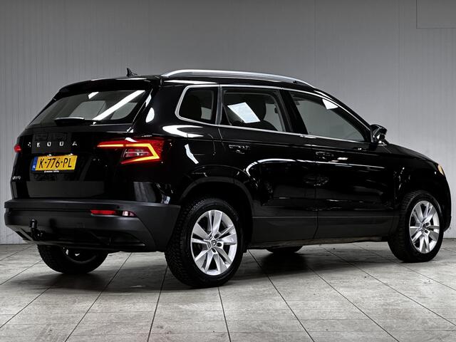 Skoda Karoq 1.5 TSI ACT Business Edition Plus /150PK! /Trekhaak! /Camera /LED Koplampen /Apple + Android /DAB+! /Navi /Climat /Cruise /Elek. pakket /Bluetooth /LED Dagrijverl. /17"LMV /PDC V+A /LED Mistlampen /Dakrails.