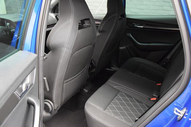 Skoda Karoq 1.5 TSI ACT Sportline Business | Org. NL | BOVAG Garantie | Trekhaak | Apple Carplay/Android Auto | PDC Voor+Achter | Stoel&Stuurverwarming | 19'' Velgen | Full LED |