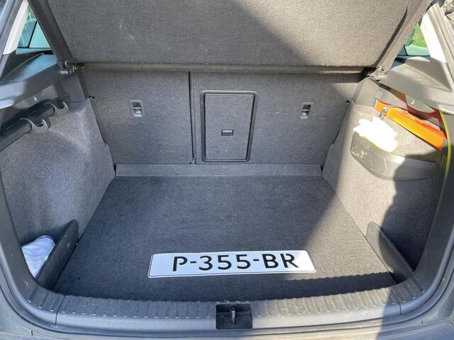 Skoda Karoq 1.0 TSI Business Edition | Trekhaak | Cruise Control | Carplay/Android |