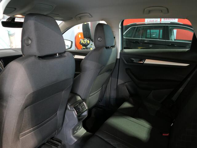 Skoda Karoq 1.0 TSI Business Edition - Occasion Lease vanaf ¤554 p/m - Uitklapbare trekhaak - Sensor achter - Cruise