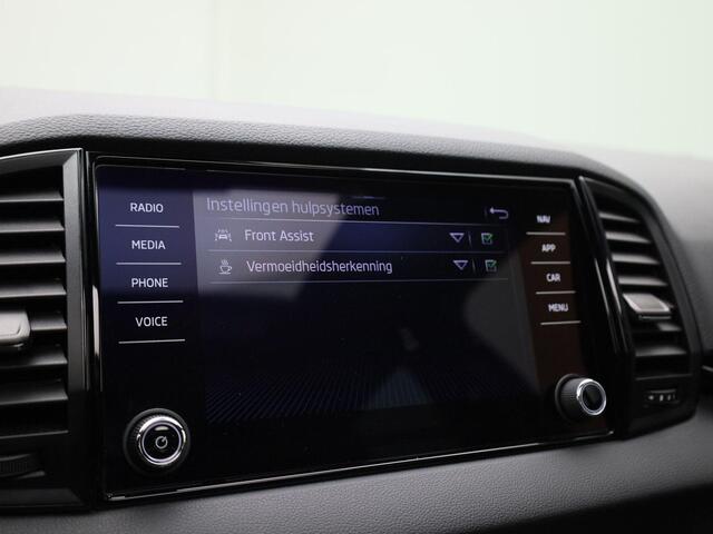 Skoda Karoq 1.5TSI/150PK ACT Sportline Business DSG · Panoramadak · Trekhaak · Apple/Android Car Play · Garantie t/m 23-08-2027 of 100000km