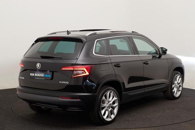 Skoda Karoq 1.5 TSI ACT Style TREKHAAK | PANO | LEDER | STANDKACHEL | CAMERA | DEALERONDERHOUDEN