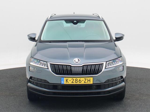 Skoda Karoq 1.5 TSi 150 Pk Automaat Business Edition Plus | Trekhaak | Camera | Stoelverwarming | Adaptive Cruise | CarPlay | 17 Inch