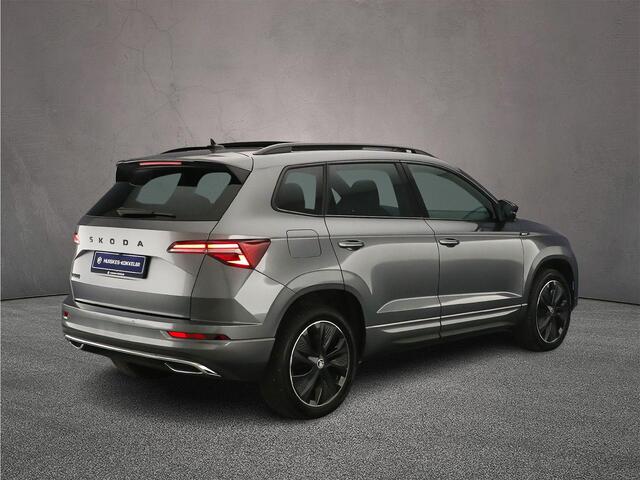 Skoda Karoq Sportline Business 1.5 TSI 150pk DSG Automaat Trekhaak, Panoramadak, Elektrische achterklep, Adaptive cruise control, Navigatie, Achteruitrijcamera,