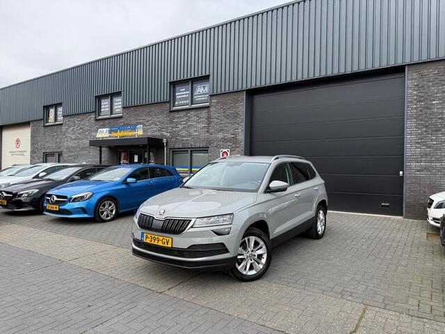 Skoda Karoq 1.5 TSI ACT Business Edition Plus | 1E EIGENAAR | 12MND GARANTIE | AUTOMAAT | LED | SFEERLICHT | TREKHAAK |