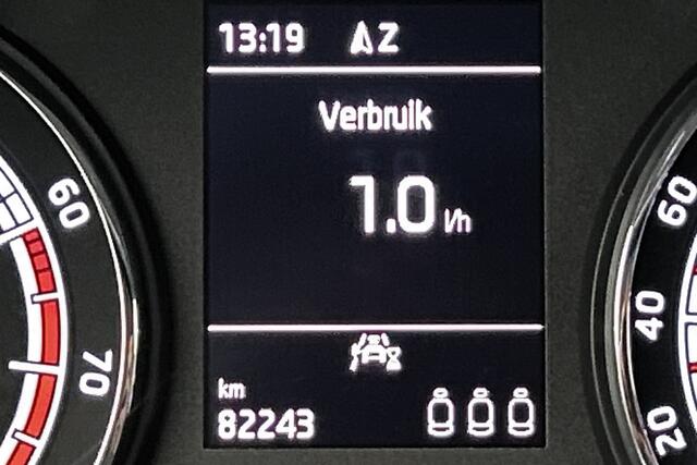 Skoda Karoq 1.0 TSI Ambition | Cruise control | Apple Carplay | Lichtmetalen velgen | Parkeersensoren