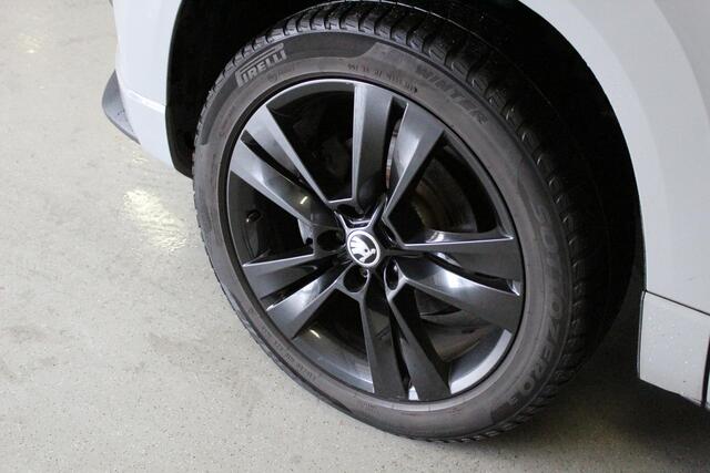 Skoda Karoq 1.5 TSI ACT Sportline Business | CARPLAY | ACC | 18'LMV | NAVIGATIE | STOEL-VERW | CAMERA | DAB | LED | PDC |