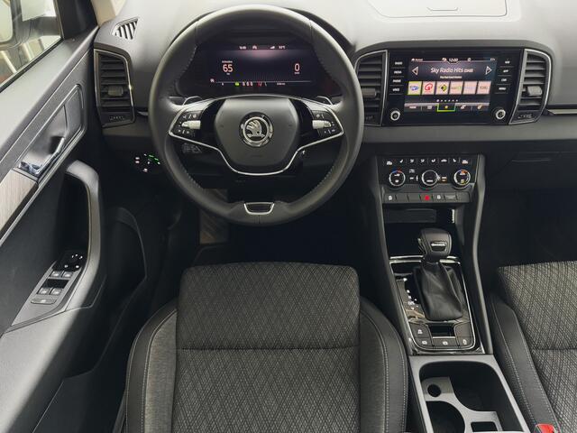 Skoda Karoq ?3.719KM? 1.5 TSI 150 PK CARPLAY NAVI VIR.COCKPIT STOEL/STUUR VERW. ADAP.CRUISE ? Top Auto's 30 jaar VAG Specialist / Zowel PHEV / HEV / HYBRID als Type's Business / Edition / Sportline / Ultimate etc?