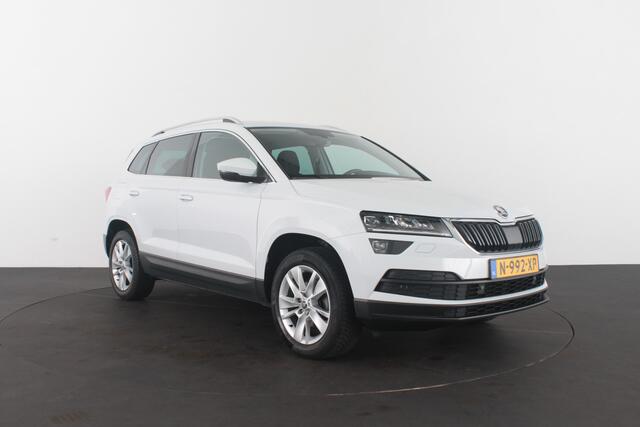 Skoda Karoq 1.5 TSI ACT Style > Camera/Trekhaak/ACC/Stoelverwarming/All season banden...