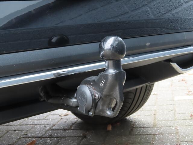 Skoda Karoq 1.5 TSI ACT Sportline Business DSG | pano dak | trekhaak wegklapbaar | canton soundsystem | verwarmbare voorruit |