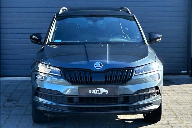 Skoda Karoq 1.5 TSI 150pk DSG Sportline Business 34716KM! PANO TREKHAAK