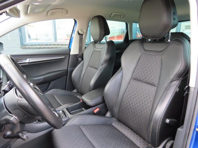 Skoda Karoq 1.5 TSI ACT Style DSG | trekhaak | stoel + stuurwielverwarming | camera |