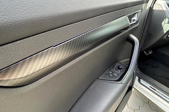 Skoda Karoq 1.5 TSI ACT 150pk DSG Sportline STOELVERWARMING LED AUTOMAAT 19" LICHTMETAAL