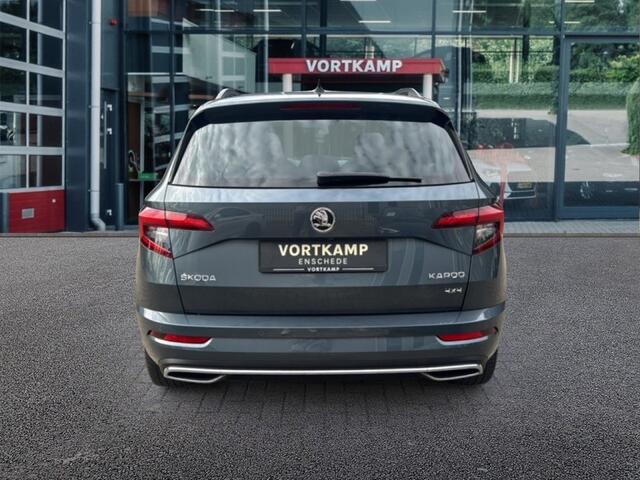 Skoda Karoq 2.0 TSI DSG SPORTLINE 4X4 PANO-DAK/TREKHAAK/STANDKACHEL/CAMERA