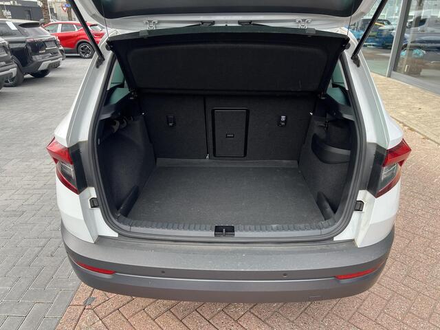 Skoda Karoq 1.0 TSI Clever Edition Automaat | Navigatie | Carplay | Adaptieve Cruise Control | Trekhaak afneembaar