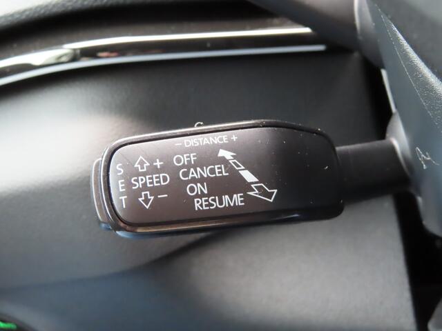 Skoda Karoq 1.5 TSI ACT Sportline Business DSG | verwarmbare voorruit | voorstoelen + achterbank verwarmd | elektrische achterklep