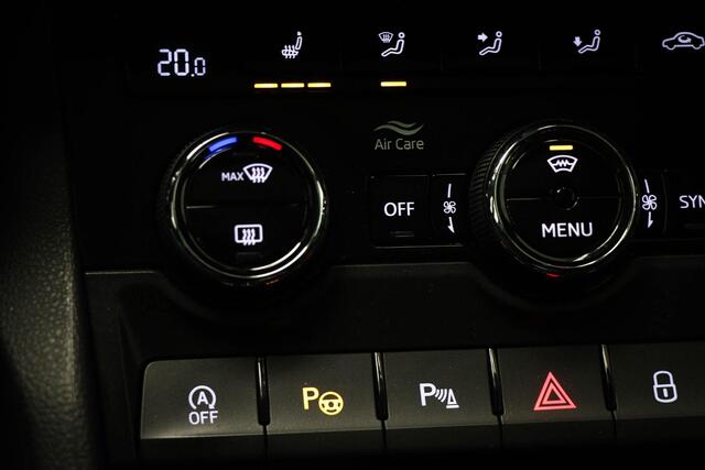 Skoda Karoq 2.0 TSI 4x4 Sportline Business | PANORAMADAK | DAB | APPLE | CAMERA | TREKHAAK | 1900kg TREKGEWICHT