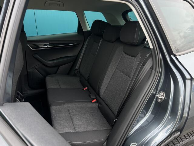 Skoda Karoq 1.5 TSI DSG AUT. 150PK! Style NAV.VIA.CARPLAY/ANDROID | TREKH | CRUISE | STOELVERW | LED | ECC | PDC | LMV