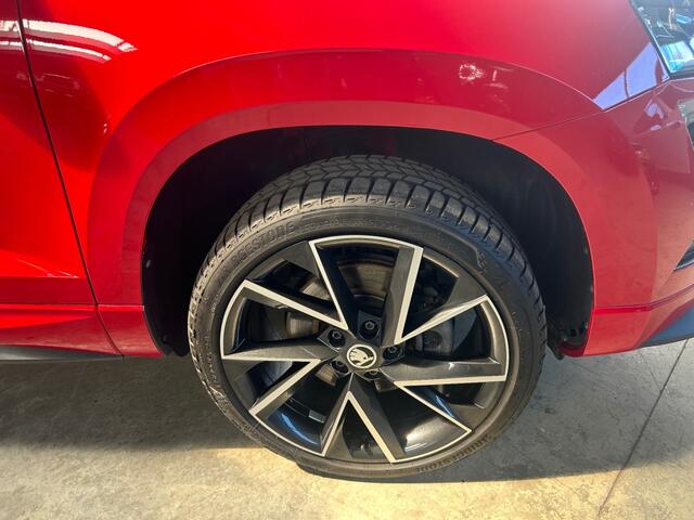 Skoda Karoq 1.5 TSI SPORTLINE / Trekhaak / 19inch / Camera