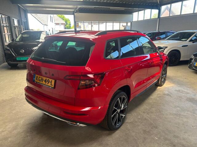 Skoda Karoq 1.5 TSI SPORTLINE / Trekhaak / 19inch / Camera