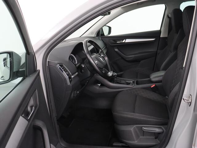 Skoda Karoq 1.5 TSI Business Edition | Panoramadak | Stoelverwarming | Carplay | Navigatie | Parkeerhulp | Climate control | Bluetooth | Cruise control | Getint glas