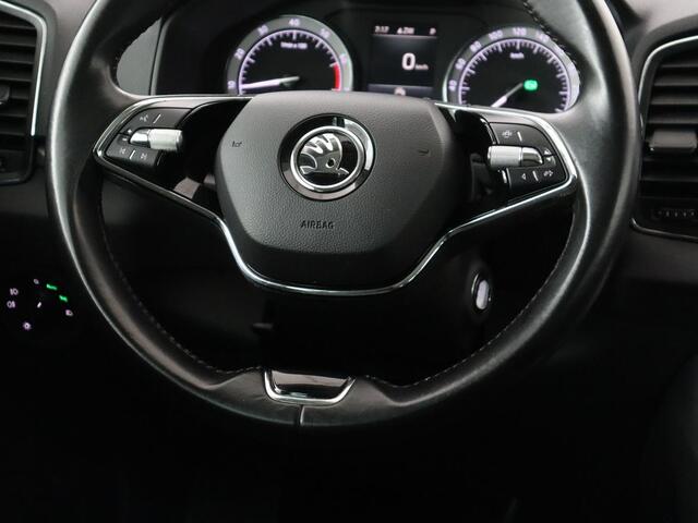 Skoda Karoq 1.5 TSI Business Edition | Panoramadak | Stoelverwarming | Carplay | Navigatie | Parkeerhulp | Climate control | Bluetooth | Cruise control | Getint glas