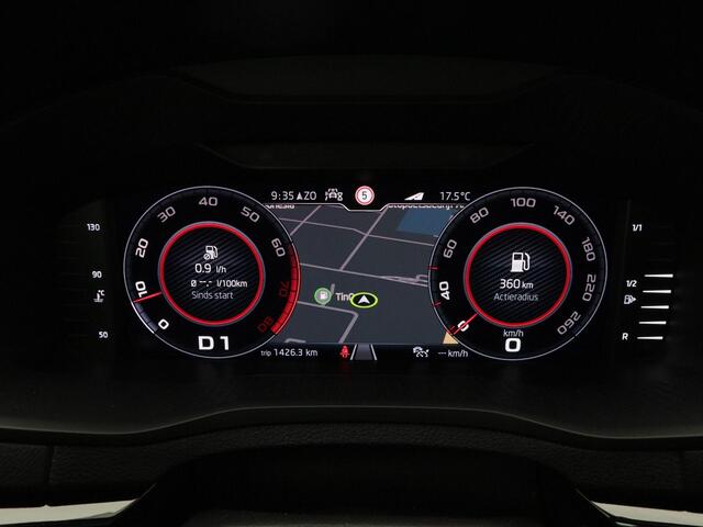 Skoda Karoq 1.5 TSi 150 Pk Automaat Sportline Business | Panorama dak | Stoelverwarming | Trekhaak | Camera | CarPlay | 19 Inch | 79.362 Km !!