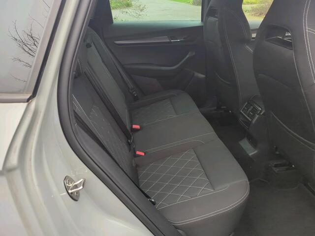 Skoda Karoq 1.5 TSI DSG 150pk Sportline Business Matrix-LED | Navigatie | 19"lm