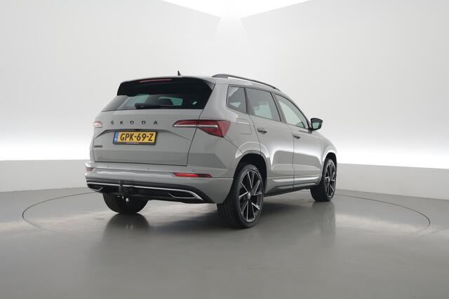 Skoda Karoq 1.5 TSI ACT Sportline | Leder | Elek. Trekhaak | Standkachel | 19'' | Camera | 4x Stoel- Stuurverw. | Apple CarPlay | Digi. Cockpit