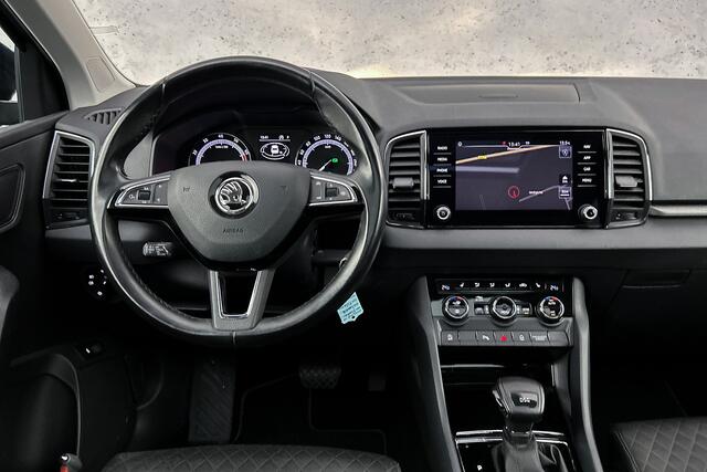 Skoda Karoq 1.5 TSI ACT Ambition Business | Panoramadak | Trekhaak | Stoelverwarming | Airco