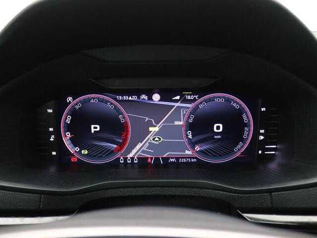 Skoda Karoq 1.5 TSI ACT Sportline Business 150PK DSG Panoramadak, Trekhaak, Achteruitrijcamera, Winterpakket Plus, Keyless, Virtual pedal, 18'' lichtmetaal, Side Assist