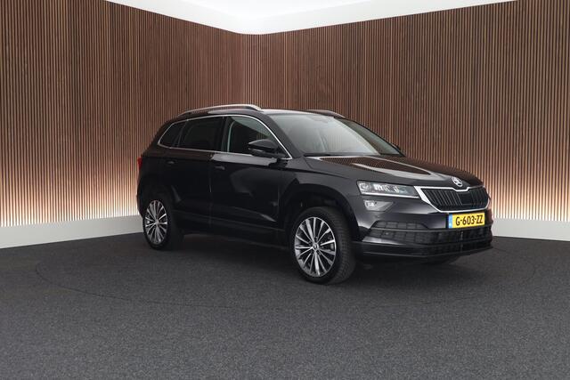 Skoda Karoq 1.5 TSI ACT 150pk DSG Business Edition Trekhaak Camera Keyless Sportstoelen Virtual Cockpit Navigatie