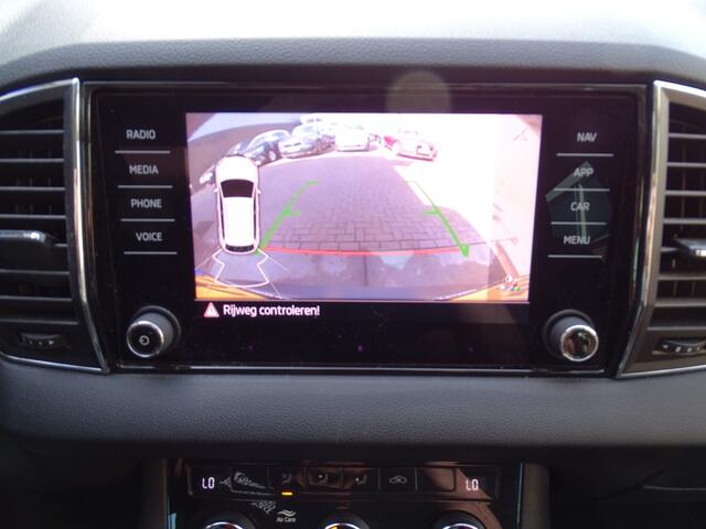 Skoda Karoq 1.0 TSI BUS. ED-Navi-Carplay-Clima-Came-Blth-Pdc