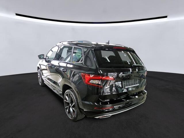 Skoda Karoq 1.5 TSI 150pk Automaat Sportline Business / Trekhaak / 19 inch l.m. / Travel Assist