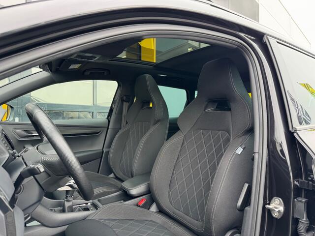 Skoda Karoq 1.5 TSI Sportline Business Panodak Camera Trekhaak wegklapbaar