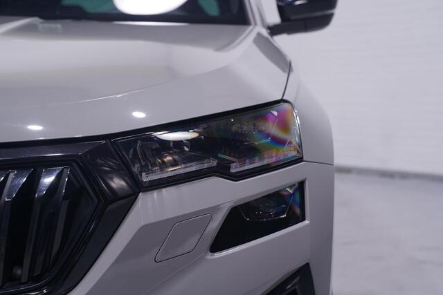 Skoda Karoq 1.5 TSI ACT Sportline Business NAP Camera Wegklapbare trekhaak Appple Carplay Stuur- en stoelverwarming v+a