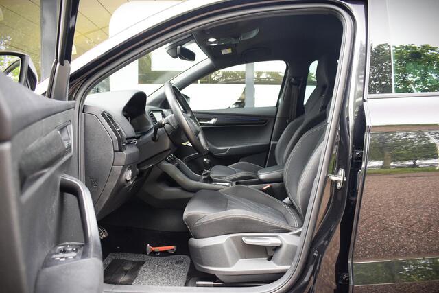 Skoda Karoq 1.5 TSI ACT Sportline Business met TREKHAAK|NAVIGA