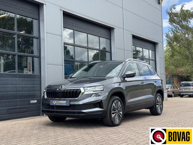 Skoda Karoq 1.5 TSI DSG ACT Business Edition Rijklaarprijs Incl. afleveringsbeurt en 12 maanden BOVAG-garantie | Adaptive Cruise Control | Achteruitrijcamera | Apple Carplay/Android auto | Chroompakket |