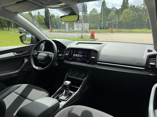 Skoda Karoq 1.5 TSI DSG ACT Business Edition Rijklaarprijs Incl. afleveringsbeurt en 12 maanden BOVAG-garantie | Adaptive Cruise Control | Achteruitrijcamera | Apple Carplay/Android auto | Chroompakket |