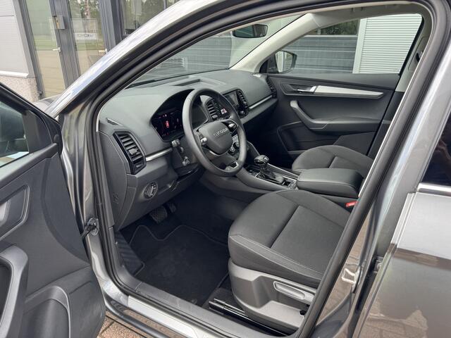 Skoda Karoq 1.5 TSI DSG ACT Business Edition Rijklaarprijs Incl. afleveringsbeurt en 12 maanden BOVAG-garantie | Adaptive Cruise Control | Achteruitrijcamera | Apple Carplay/Android auto | Chroompakket |