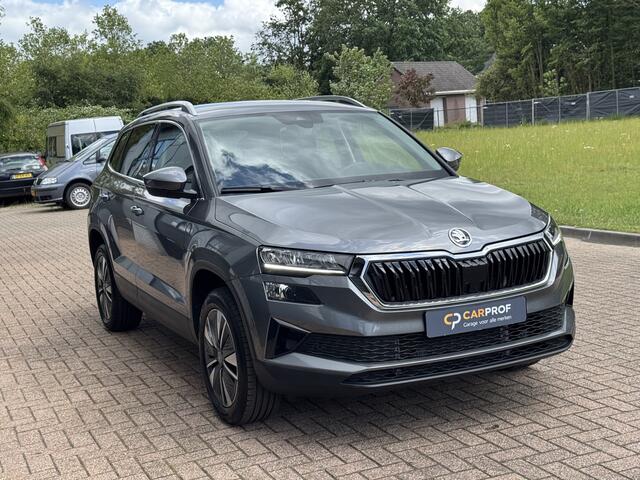 Skoda Karoq 1.5 TSI DSG ACT Business Edition Rijklaarprijs Incl. afleveringsbeurt en 12 maanden BOVAG-garantie | Adaptive Cruise Control | Achteruitrijcamera | Apple Carplay/Android auto | Chroompakket |