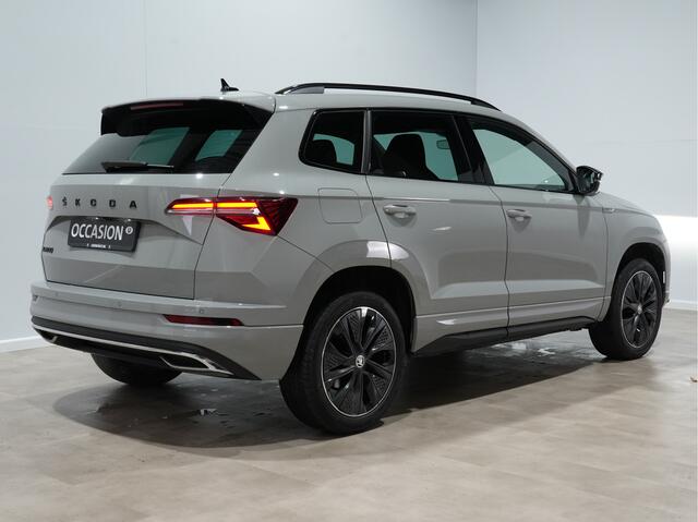 Skoda Karoq 1.5 TSI ACT 150pk DSG Sportline Business / Camera / Matrix-LED / Keyless / Navigatie / Demonstratieauto