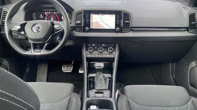 Skoda Karoq 1.5 TSI ACT 150pk DSG Sportline Business Panorama Trekhaak Camera Stoelverwarming Carplay