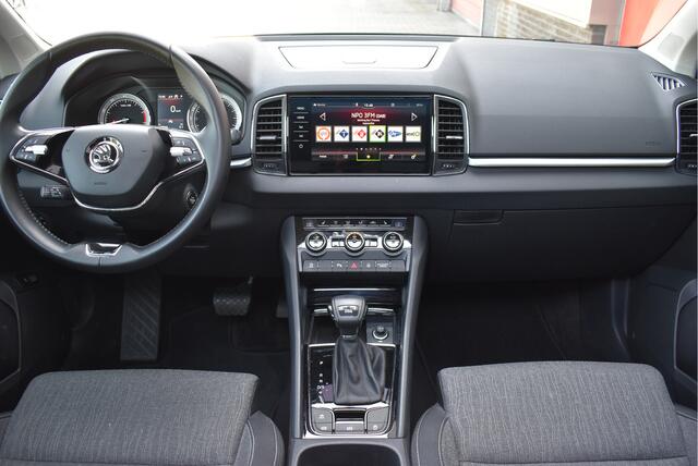 Skoda Karoq 1.5 TSI ACT Business Edition Plus Panorama, Wegkl. trekhaak, Adaptive cruise, Stoelverwarming voor/achter, Camera,