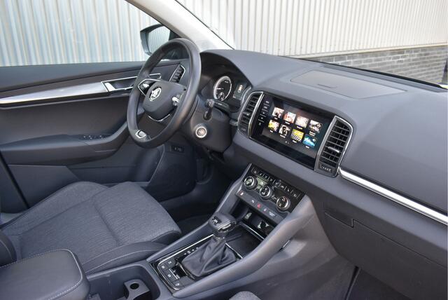 Skoda Karoq 1.5 TSI ACT Business Edition Plus Panorama, Wegkl. trekhaak, Adaptive cruise, Stoelverwarming voor/achter, Camera,