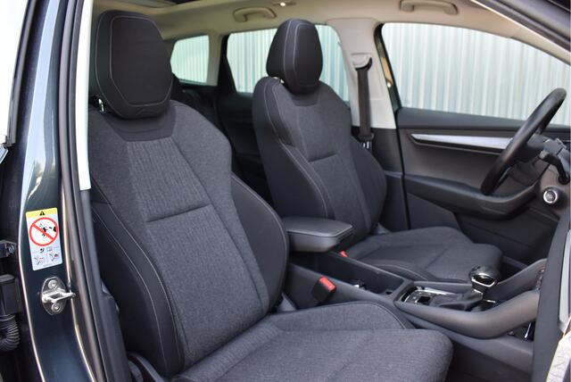 Skoda Karoq 1.5 TSI ACT Business Edition Plus Panorama, Wegkl. trekhaak, Adaptive cruise, Stoelverwarming voor/achter, Camera,