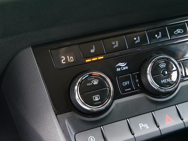 Skoda Karoq 1.5 TSI ACT 150pk Business Edition Automaat Navigatie / LED / Trekhaak / Climate Control