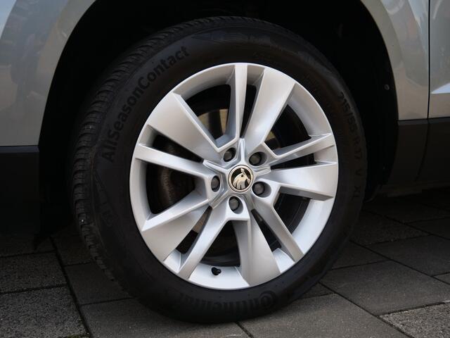 Skoda Karoq 1.5 TSI ACT 150pk Business Edition Automaat Navigatie / LED / Trekhaak / Climate Control