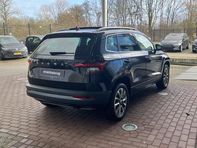 Skoda Karoq 1.5 TSI ACT Style / Panoramadak / Achteruitrij camera / Led verlichting / Elek Achterklep / 17''LMV